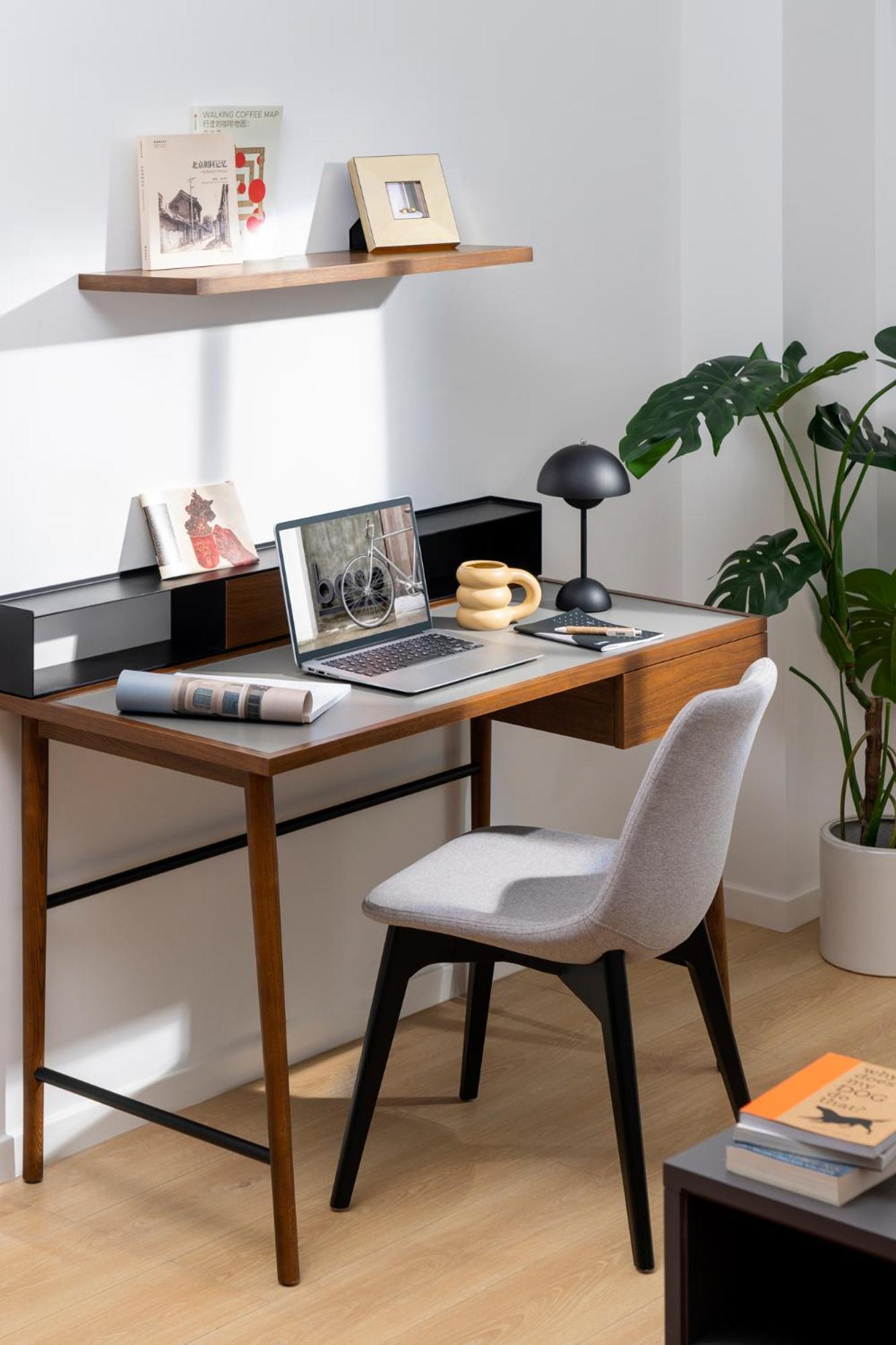 Base-Beijing Wangfujing Serviced Apartment- In Hutong &Bike Rental &Close To Forbidden City, Tian'Anmen Square &Subway Nearby &Free Coffee &Washing Machine,Kitchen &Restaurant Discount &English Speaking &High Speed Free Wifi Zewnętrze zdjęcie A home office